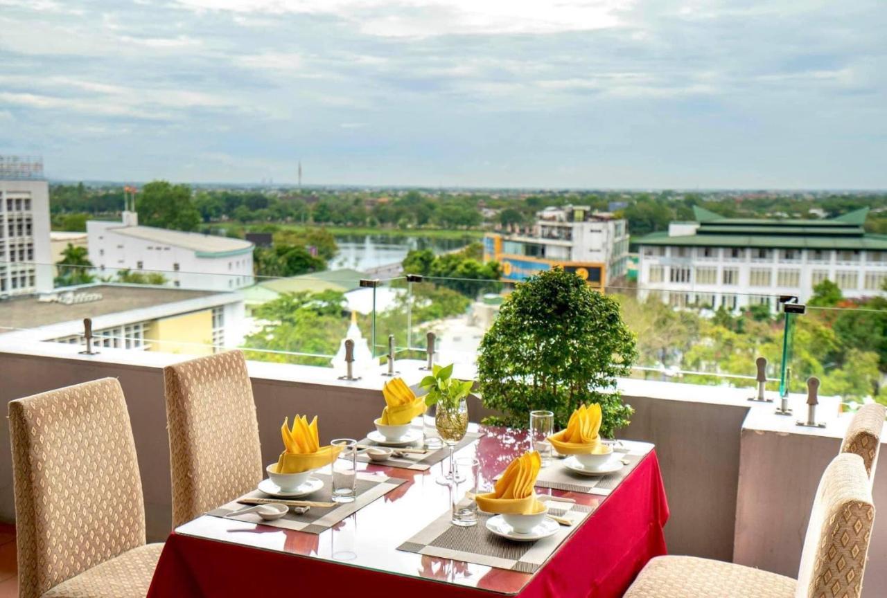 Park View Hotel Hue Esterno foto