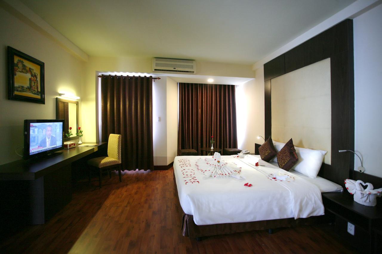 Park View Hotel Hue Esterno foto